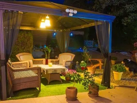 Maison Des Vignes Bed & Breakfast Caylus