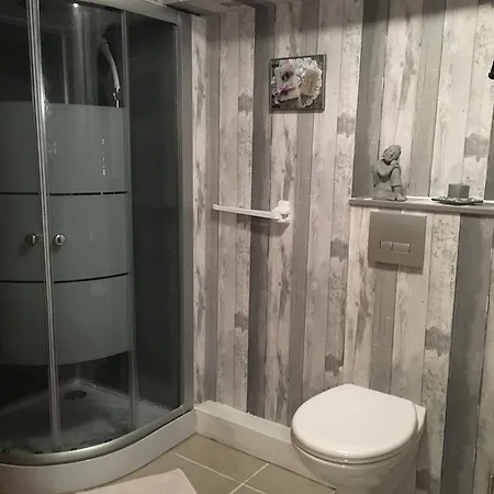 Maison Des Vignes Bed & Breakfast