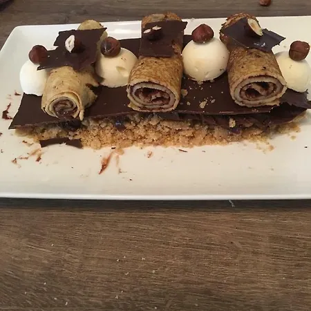 Maison Des Vignes Bed and Breakfast *